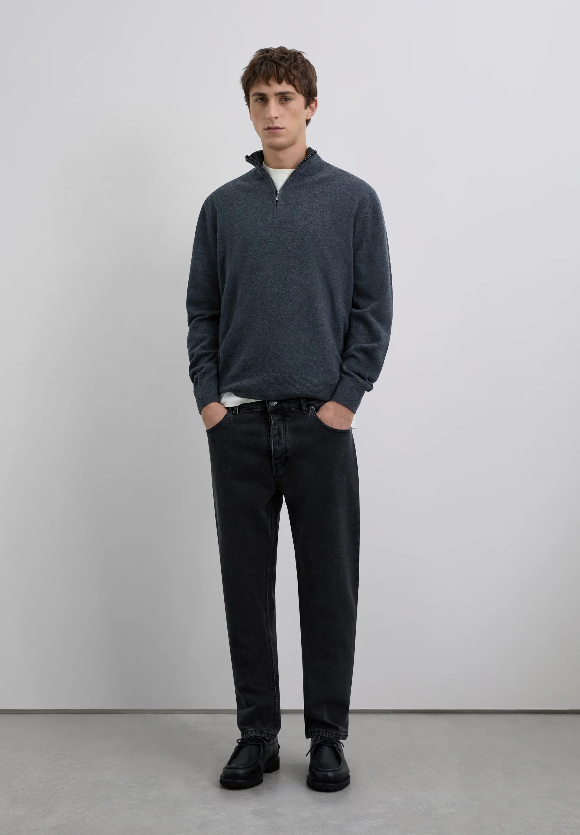 PANTALÓN VAQUERO SLIM FIT