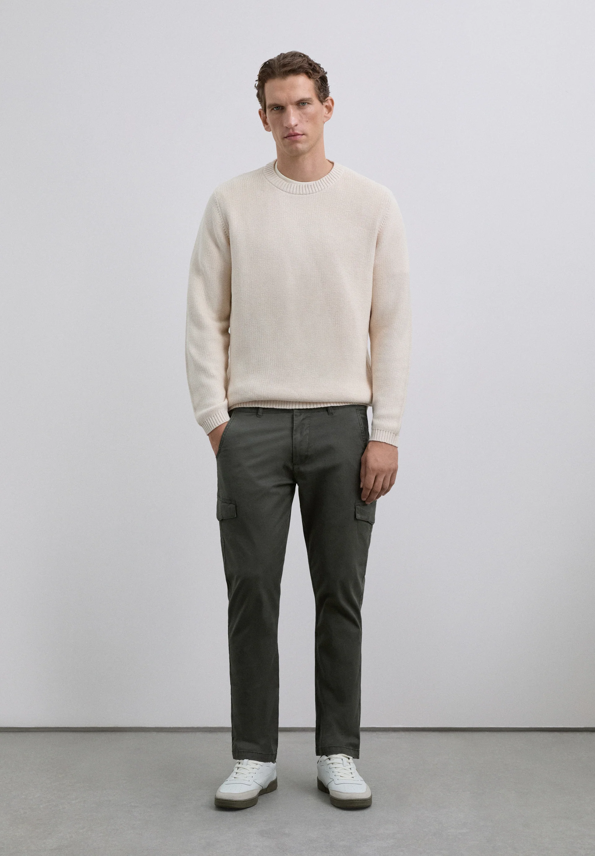PANTALÓN CARGO SLIM FIT