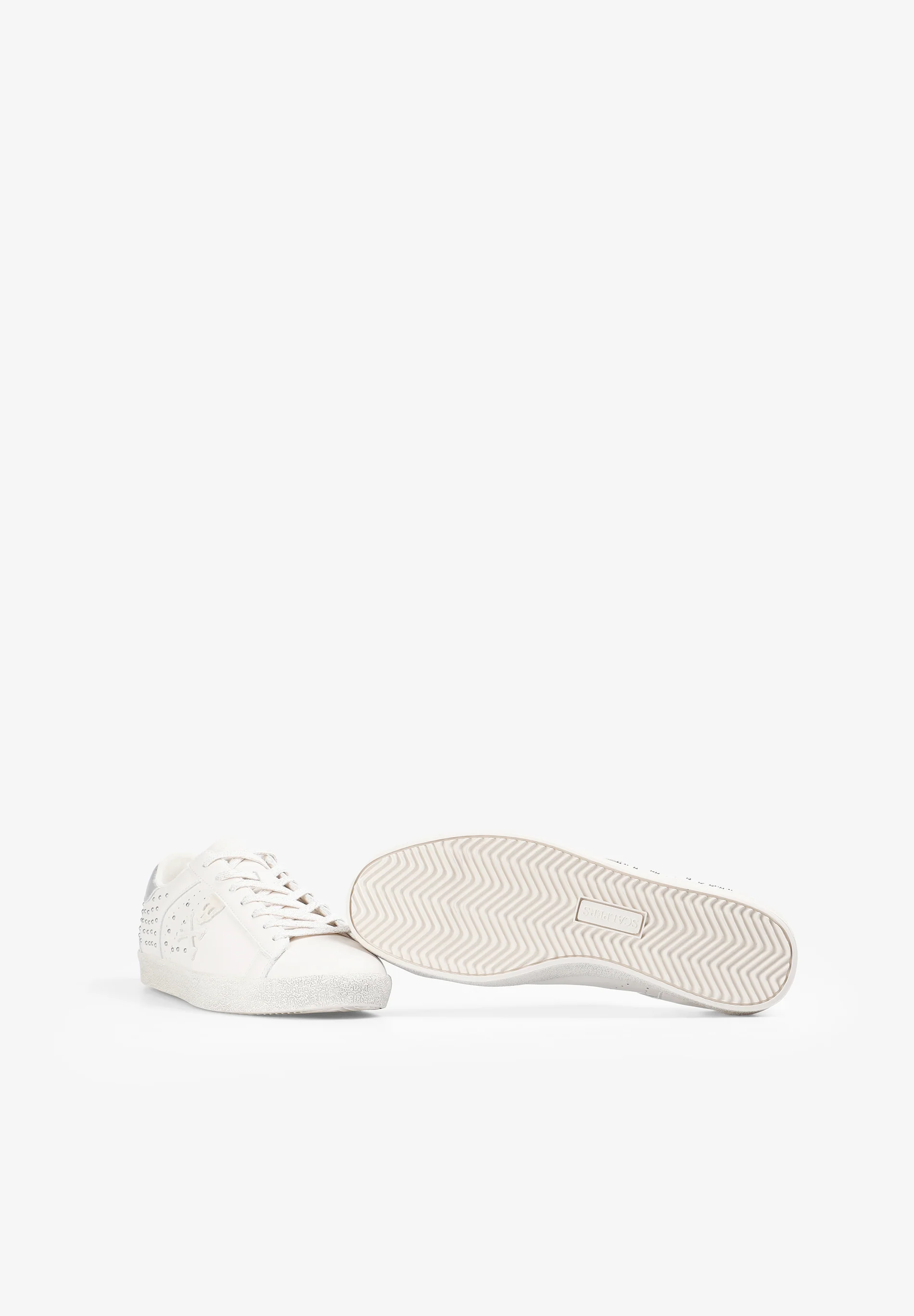 SNEAKERS TACHUELAS PIEL CALAVERA - Image 4