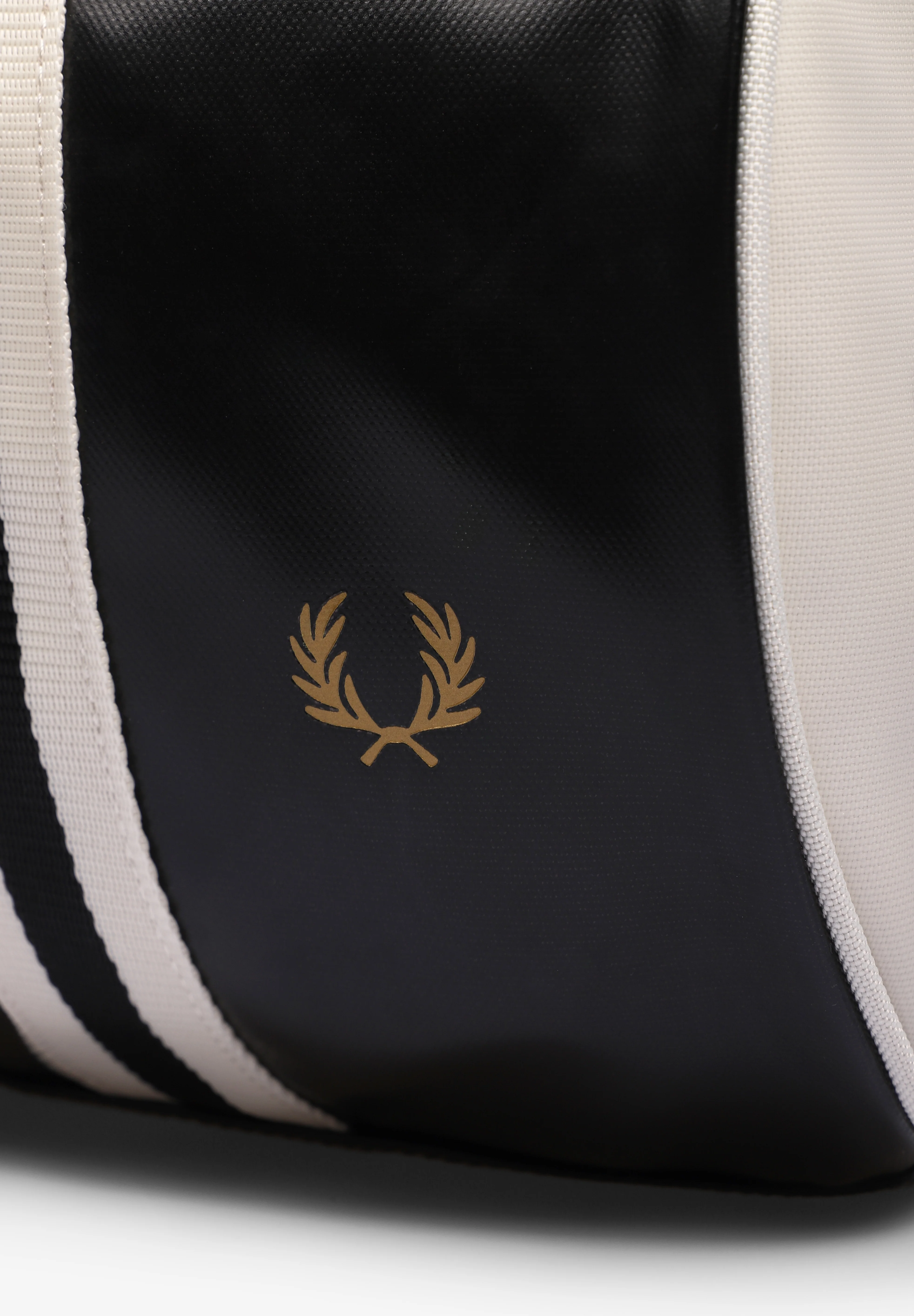 FRED PERRY | BOLSA CLASSIC BARREL - Image 4