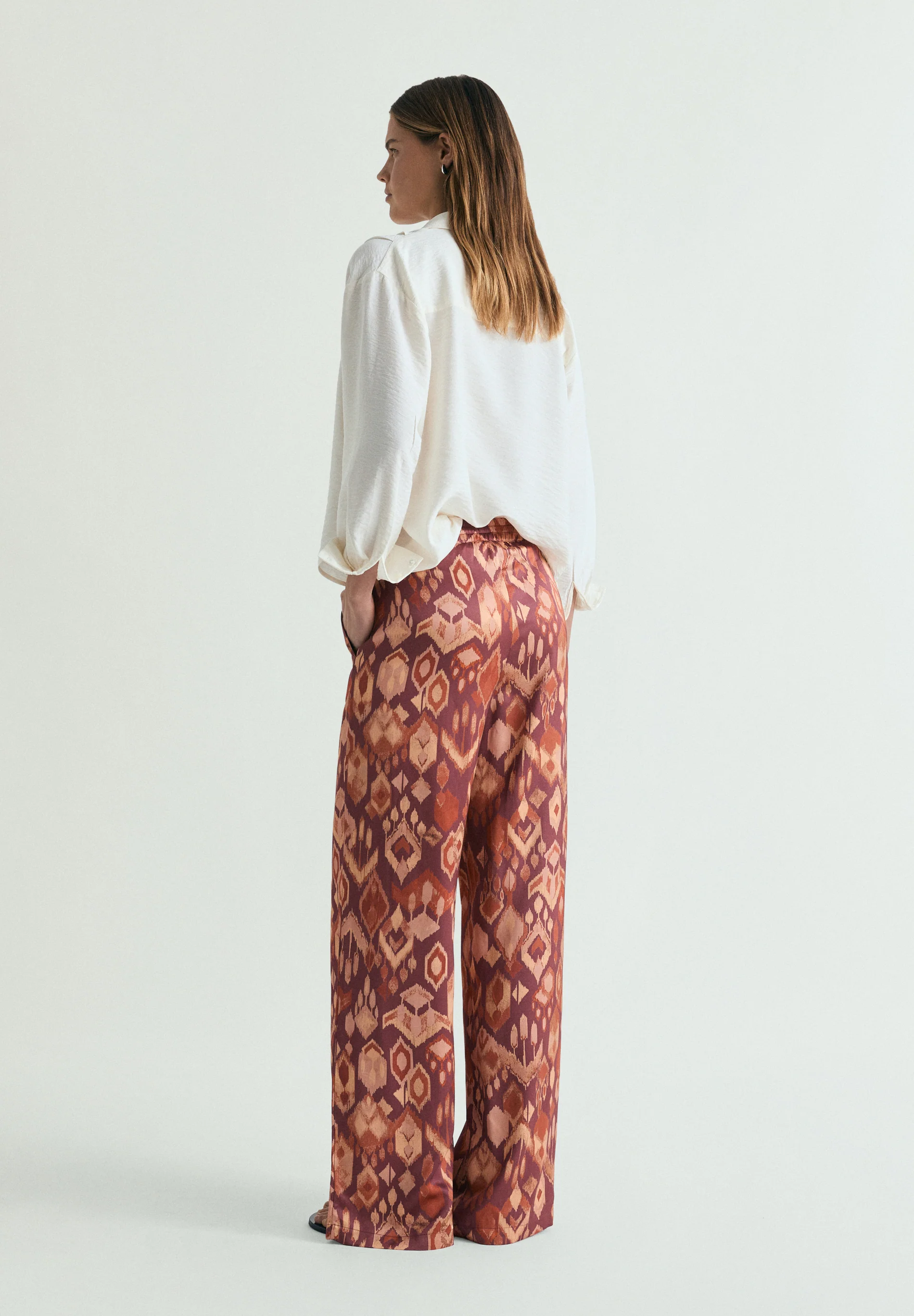 PANTALÓN FLUIDO ESTAMPADO - Image 3