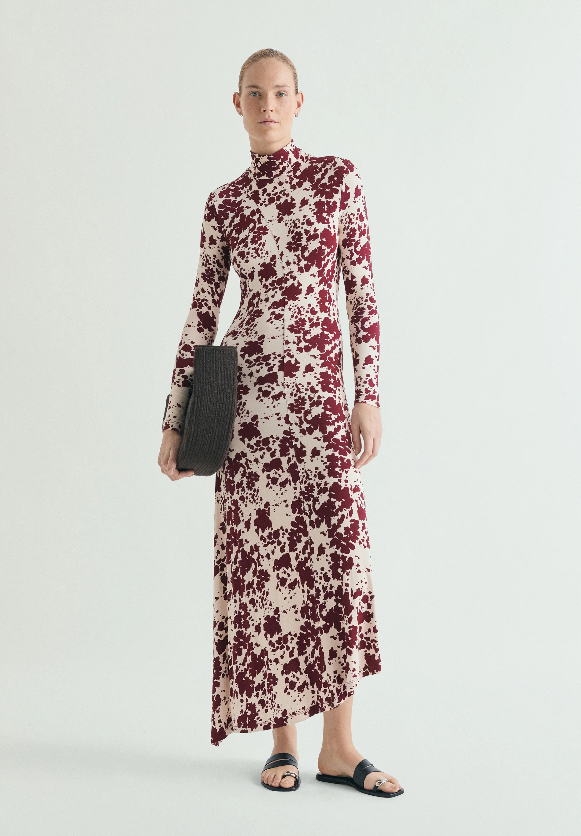 VESTIDO ESTAMPADO CUELLO ALTO